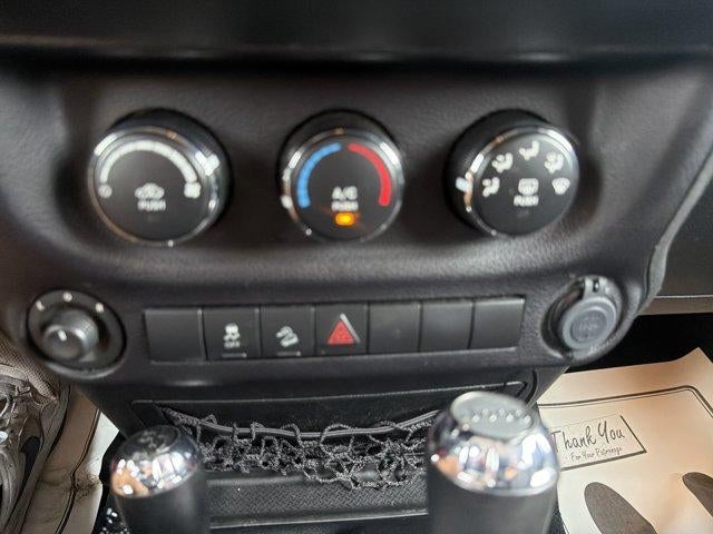 2015 Jeep Wrangler Unlimited 4WD 4dr Sport