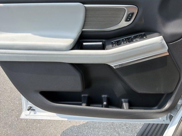 2025 Ford Expedition Max Platinum 4x4