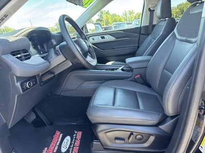 2026 Ford Explorer Active w/100A Pkg 4WD