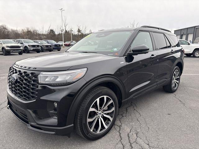 2025 Ford Explorer ST-Line 4WD