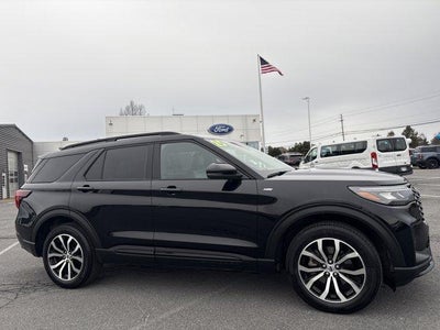 2025 Ford Explorer ST-Line 4WD