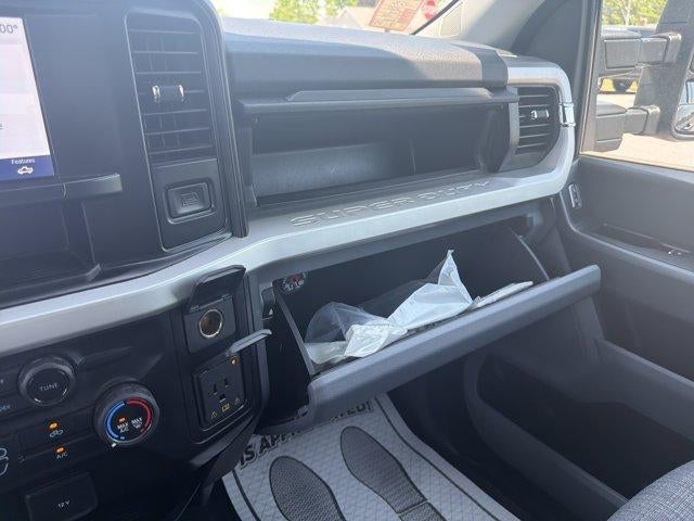 2025 Ford Super Duty F-250 SRW XLT 4WD Crew Cab 6.75' Box