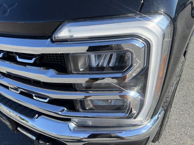 2024 Ford Super Duty F-350 SRW LARIAT 4WD Crew Cab 6.75' Box