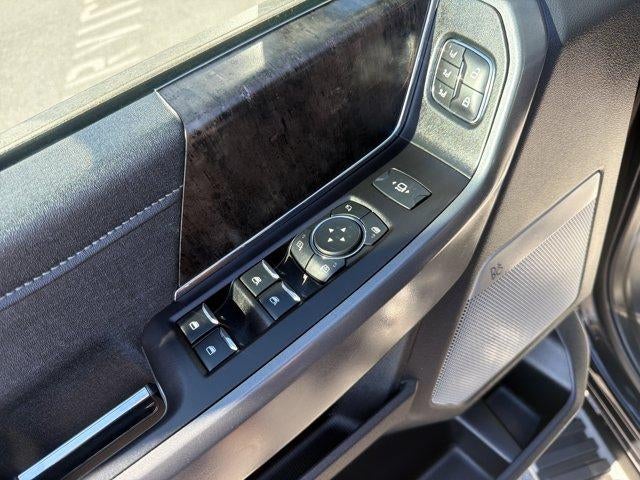 2024 Ford Super Duty F-350 SRW LARIAT 4WD Crew Cab 6.75' Box