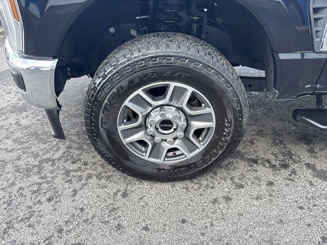 2024 Ford Super Duty F-350 SRW LARIAT 4WD Crew Cab 6.75' Box