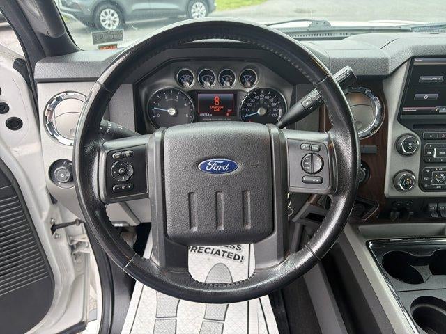 2016 Ford Super Duty F-450 DRW 4WD Crew Cab 8 Ft Box Lariat