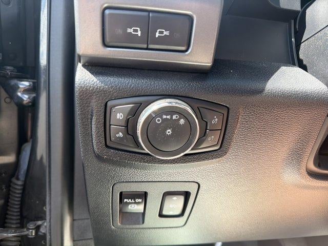 2015 Ford F-150 4WD SuperCrew 5-1/2 Ft Box XLT