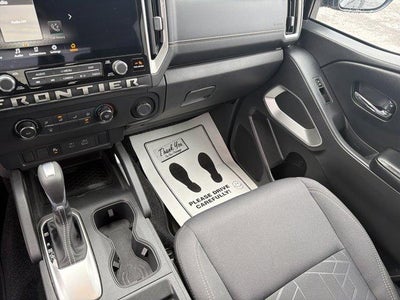 2025 Nissan Frontier Crew Cab 4x4 SV