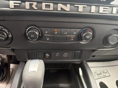 2025 Nissan Frontier Crew Cab 4x4 SV