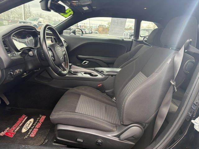 2023 Dodge Challenger SXT RWD