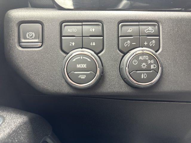 2026 Chevrolet Silverado 2500 HD Crew Cab Standard Box 4-Wheel Drive LT