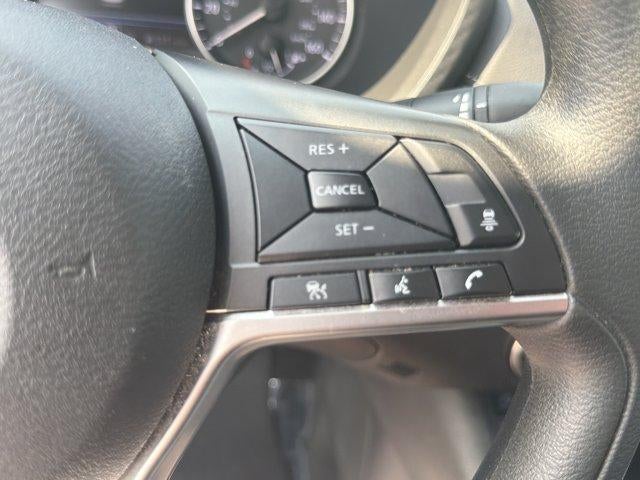 2025 Nissan Sentra SV CVT