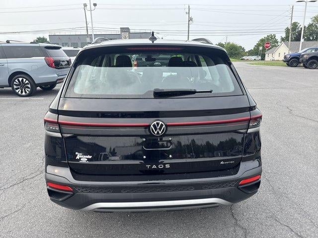 2025 Volkswagen Taos S 4MOTION
