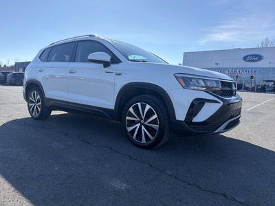 2024 Volkswagen Taos SE FWD