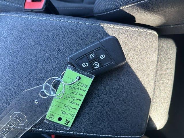 2024 Volkswagen Taos SE FWD