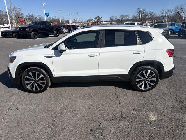 2024 Volkswagen Taos SE FWD