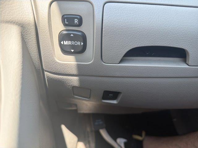 2011 Toyota Camry 4dr Sdn I4 Auto LE (Natl)
