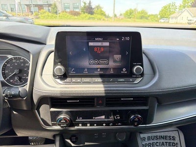 2024 Nissan Rogue AWD SV