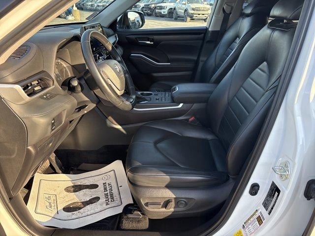 2022 Toyota Highlander XLE AWD (Natl)