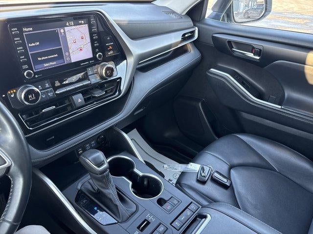 2022 Toyota Highlander XLE AWD (Natl)
