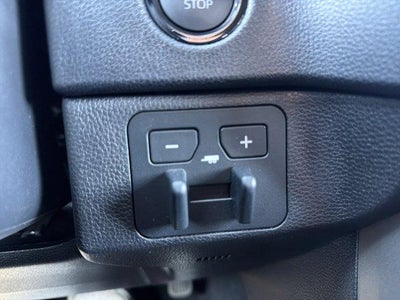 2025 Toyota Tundra 4WD 4WD SR5 CrewMax 5.5' Bed (SE)