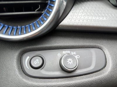 2025 Chevrolet Trax FWD 4dr LT