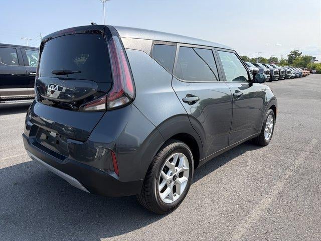 2024 Kia Soul LX IVT