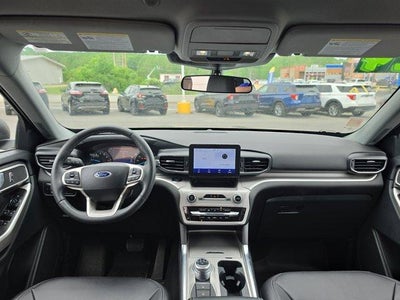2024 Ford Explorer XLT 4WD