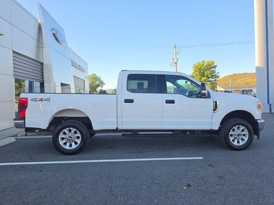2022 Ford Super Duty F-250 SRW XLT 4WD Crew Cab 6.75' Box
