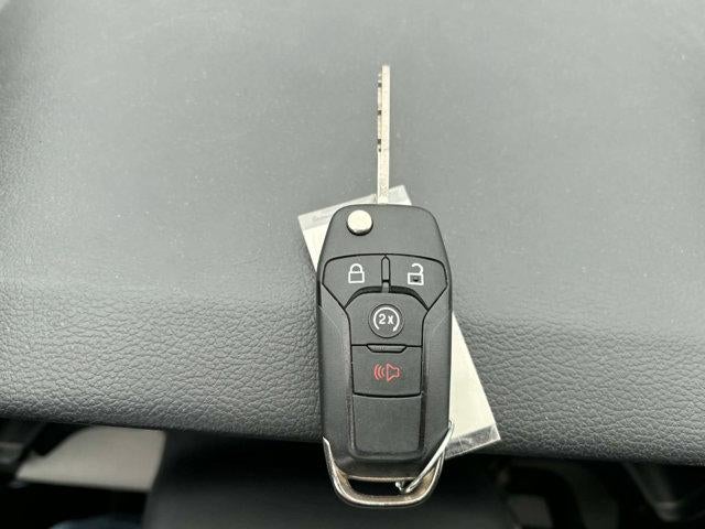 2022 Ford Super Duty F-250 SRW XLT 4WD Crew Cab 6.75' Box