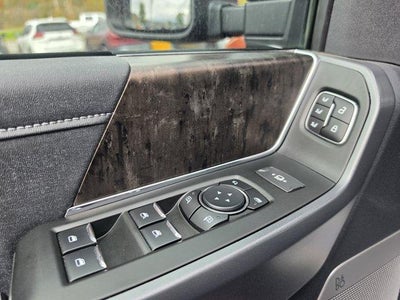 2023 Ford Super Duty F-250 SRW LARIAT 4WD Crew Cab 6.75' Box