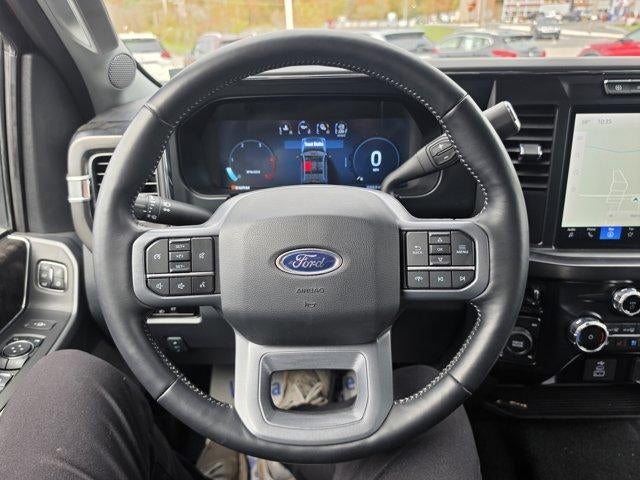 2023 Ford Super Duty F-250 SRW LARIAT 4WD Crew Cab 6.75' Box