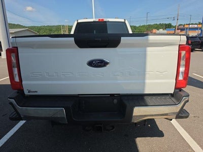 2023 Ford Super Duty F-350 SRW XL 4WD Crew Cab 6.75' Box