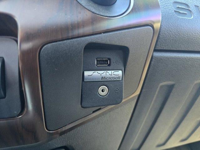 2012 Ford Super Duty F-350 SRW 4WD Crew Cab 6-3/4 Ft Box Lariat