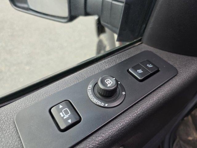 2016 Ford Super Duty F-350 SRW 4WD Crew Cab 6-3/4 Ft Box Lariat