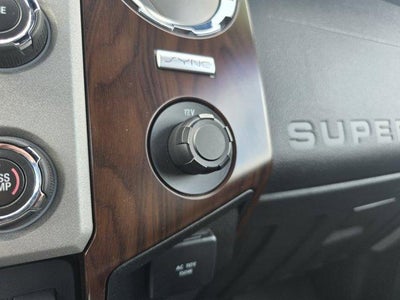 2016 Ford Super Duty F-350 SRW 4WD Crew Cab 6-3/4 Ft Box Lariat