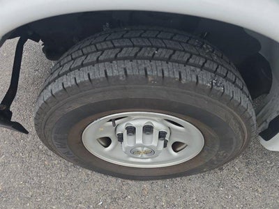 2023 Chevrolet Express Passenger 3500 Regular Wheelbase Rear-Wheel Drive 1LS
