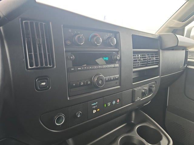 2023 Chevrolet Express Passenger 3500 Regular Wheelbase Rear-Wheel Drive 1LS