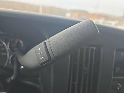 2023 Chevrolet Express Passenger 3500 Regular Wheelbase Rear-Wheel Drive 1LS