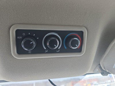 2023 Chevrolet Express Passenger 3500 Regular Wheelbase Rear-Wheel Drive 1LS