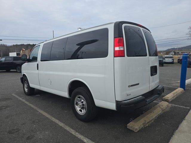 2023 Chevrolet Express Passenger 3500 Regular Wheelbase Rear-Wheel Drive 1LS