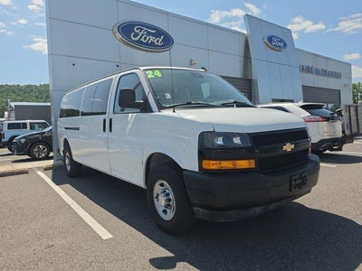 2024 Chevrolet Express Passenger 3500 Extended Wheelbase Rear-Wheel Drive 1LS