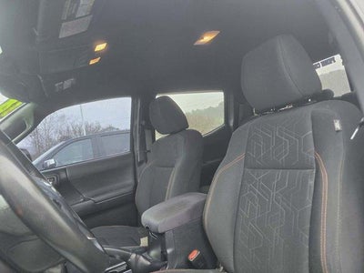 2018 Toyota Tacoma SR Double Cab 5' Bed V6 4x4 AT (GS)