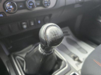 2018 Toyota Tacoma SR Double Cab 5' Bed V6 4x4 AT (GS)