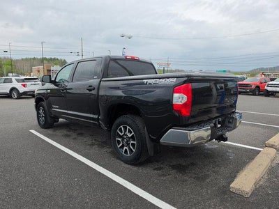 2016 Toyota Tundra 4WD Truck 4WD CrewMax Short Bed 5.7L SR5 (SE)