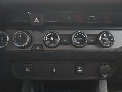 2017 Toyota Tacoma TRD Sport Access Cab 6' Bed V6 4x4 MT (Natl)