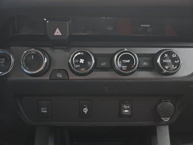 2017 Toyota Tacoma TRD Sport Access Cab 6' Bed V6 4x4 MT (Natl)