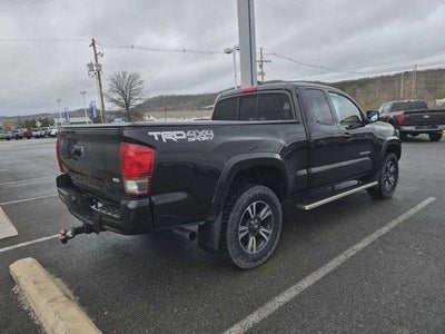2017 Toyota Tacoma TRD Sport Access Cab 6' Bed V6 4x4 MT (Natl)