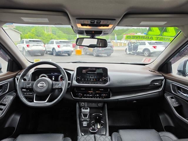 2022 Nissan Rogue AWD Platinum