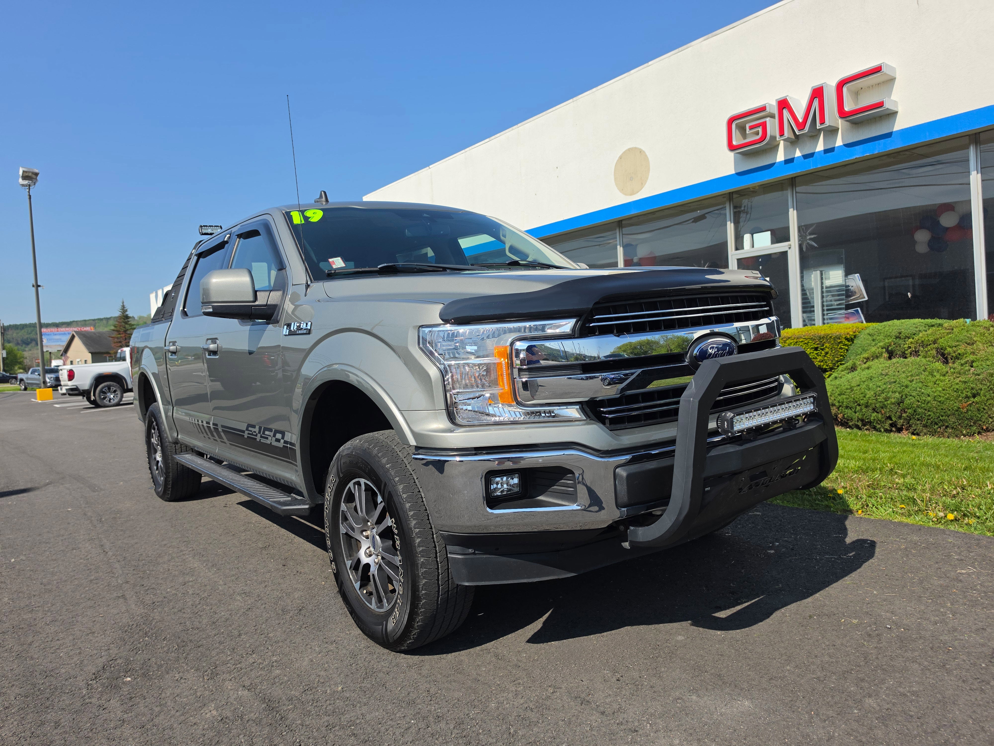 2019 Ford F-150 Lariat 4x4 SuperCrew 5-1/2 Box's photo